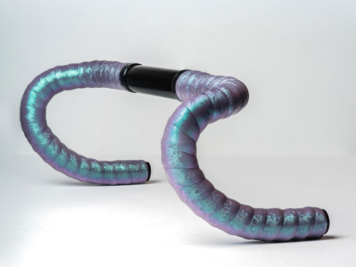 BLB Supreme Pro Grip Lenkerbank - Swirl Chame / Oil Slick 3 BLB Supreme Pro Grip Lenkerbank - Swirl Chame / Oil Slick