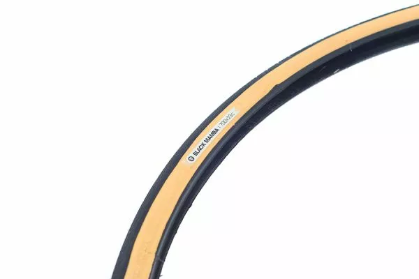 BLB Black Mamba Drahtreifen 700c - Schwarz/Tan Wall 4 BLB Black Mamba Drahtreifen 700c - Schwarz/Tan Wall – Bild 2