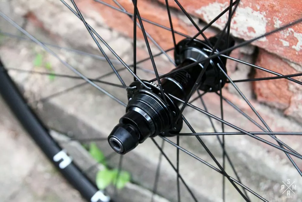 H+Son Archetype X BLB KING HUB Track Laufradsatz Schwarz, 32Loch 5 H+Son Archetype X BLB KING HUB Track Laufradsatz Schwarz, 32Loch – Bild 3