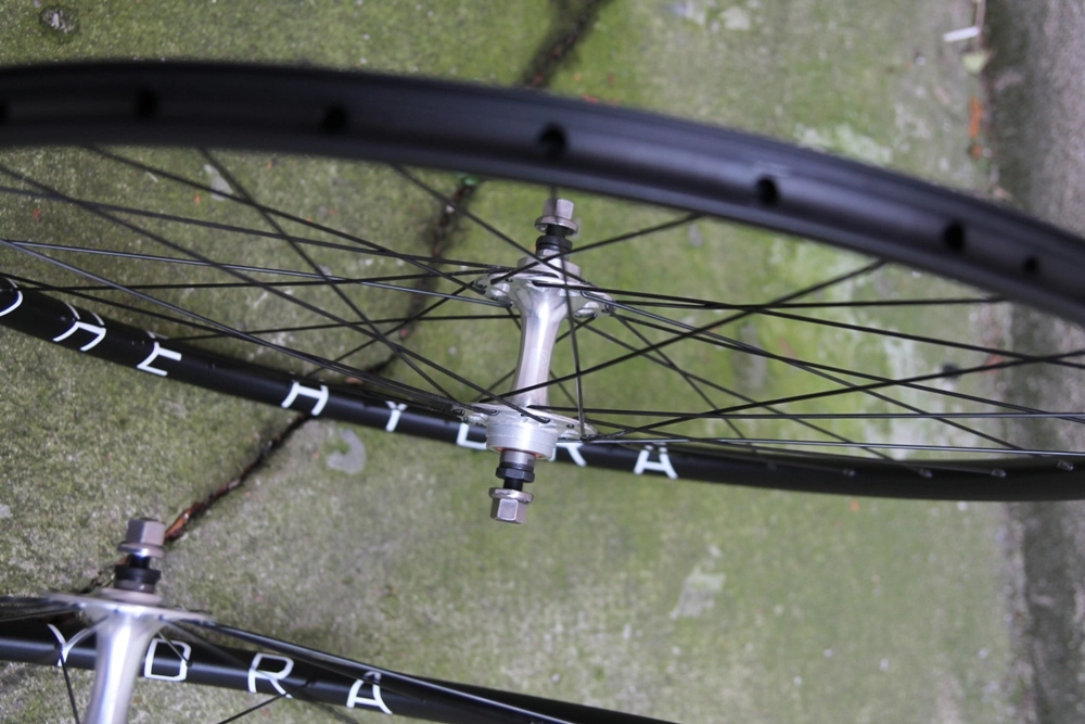 H+Son THE HYDRA X SwiftArt. Boost Track Laufradsatz 32 Loch 10 H+Son THE HYDRA X SwiftArt. Boost Track Laufradsatz 32 Loch – Bild 8