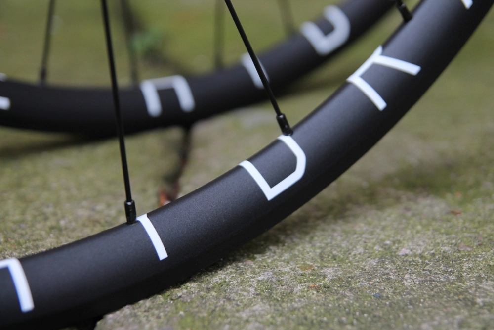 H+Son THE HYDRA X SwiftArt. Boost Track Laufradsatz 32 Loch 11 H+Son THE HYDRA X SwiftArt. Boost Track Laufradsatz 32 Loch – Bild 9