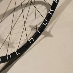 H+Son THE HYDRA X MACK HUBS Low Flange Track Laufradsatz -Ridea Verkäufe Hydra Mack Wing LRS 7