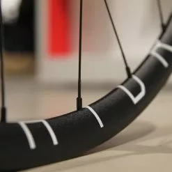 H+Son THE HYDRA X MACK HUBS Low Flange Track Laufradsatz -Ridea Verkäufe Hydra Mack Wing LRS 8