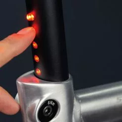 LightSKIN LED Sattelstütze Mit Integriertem Rücklicht