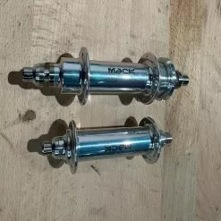 MACK HUBS Superlight Track Naben-Set Low Flange -geschlitzt- 16 Loch Silber Fixed-only -Ridea Verkäufe Mack LR 16 Nabenset silber 1