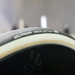 Wolfpack Cotton ToGuard Compound Faltreifen 700x24c -Ridea Verkäufe Wolfpack Cotton Tyres 2