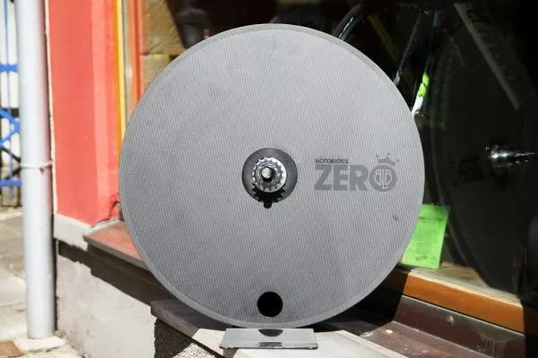 BLB Notorious Zero Carbon Disc Clincher Scheibe Fixed/Fixed 8 BLB Notorious Zero Carbon Disc Clincher Scheibe Fixed/Fixed – Bild 6