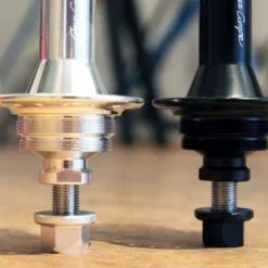 Dia-Compe Low Flange Hinterradnabe 12 Dia-Compe Low Flange Hinterradnabe -Ridea Verkäufe dia compe lowflange rear hub 5