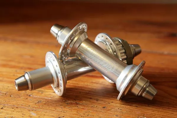 Victoire Cycles Track Niederflansch Vorderradnabe 4 Victoire Cycles Track Niederflansch Vorderradnabe – Bild 2