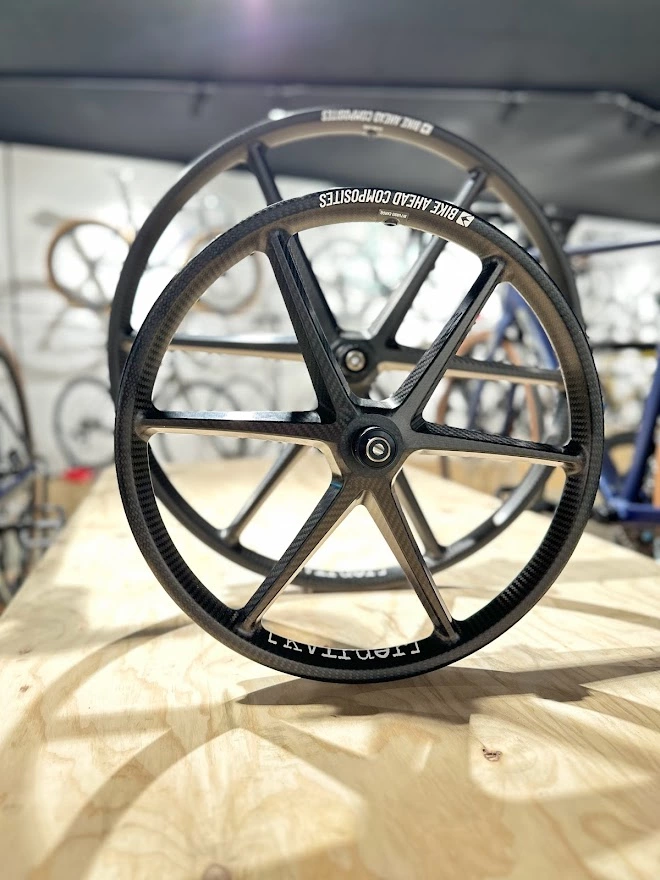 Kvirder Biturbo Carbon Bullitt 6-Speichen Laufräder Für Lastenrad 20" // 26" 3 Kvirder Biturbo Carbon Bullitt 6-Speichen Laufräder Für Lastenrad 20" // 26"