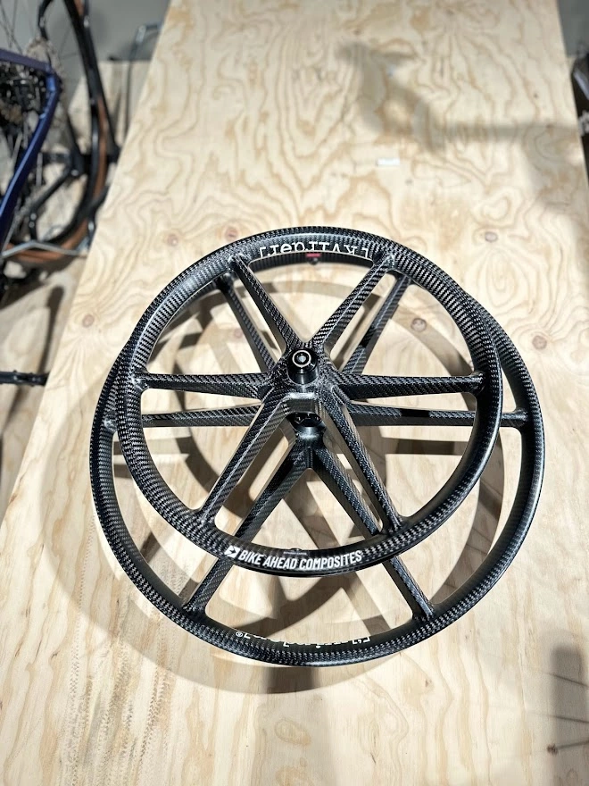 Kvirder Biturbo Carbon Bullitt 6-Speichen Laufräder Für Lastenrad 20" // 26" 10 Kvirder Biturbo Carbon Bullitt 6-Speichen Laufräder Für Lastenrad 20" // 26" – Bild 8