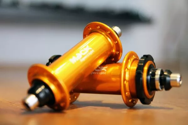 MACK HUBS Superlight Track Vorderrad Nabe Niederflansch - Farbig 10 MACK HUBS Superlight Track Vorderrad Nabe Niederflansch - Farbig – Bild 8