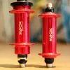 MACK HUBS Superlight Track Vorderrad Nabe Niederflansch - Farbig 1 MACK HUBS Superlight Track Vorderrad Nabe Niederflansch - Farbig -Ridea Verkäufe mack lf red 2 10262 4 10263 4