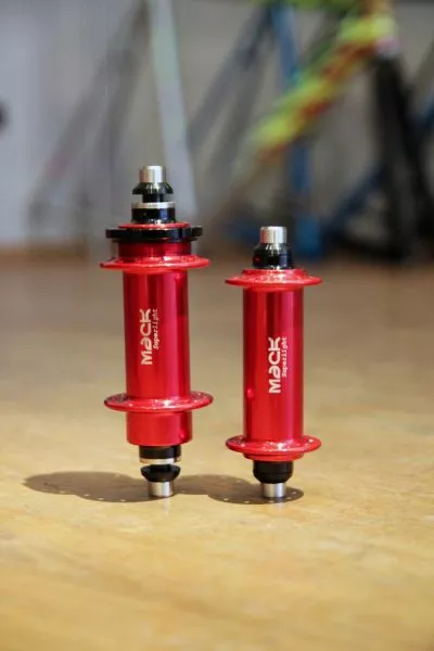 MACK HUBS Superlight Track Vorderrad Nabe Niederflansch - Farbig 4 MACK HUBS Superlight Track Vorderrad Nabe Niederflansch - Farbig – Bild 2