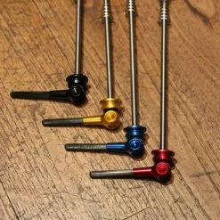 SMParts. SM-Parts Schnellspanner Mit Titanachse Und Carbonhebel - Set 9 SMParts. SM-Parts Schnellspanner Mit Titanachse Und Carbonhebel - Set -Ridea Verkäufe smp schnellspanner titan carbon 3