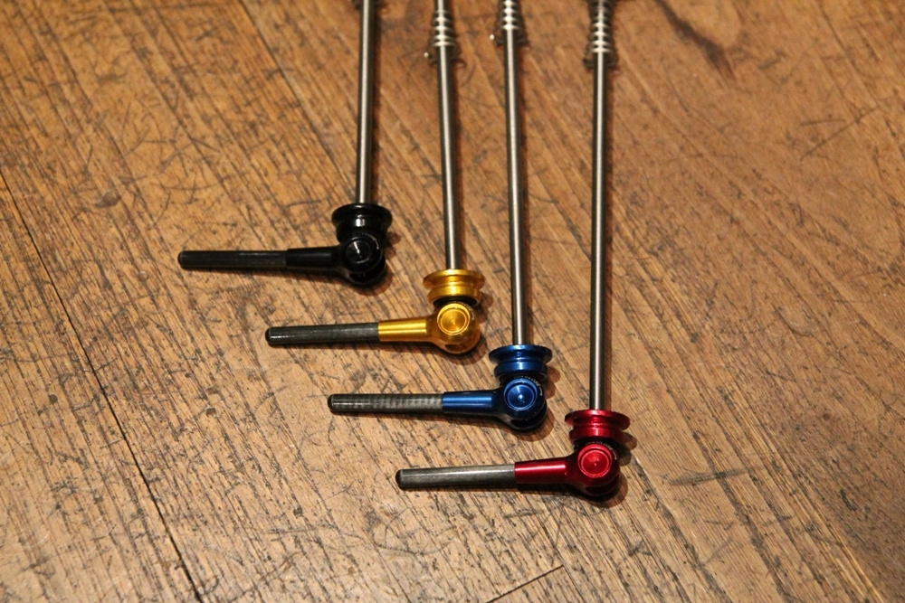 SMParts. SM-Parts Schnellspanner Mit Titanachse Und Carbonhebel - Set 5 SMParts. SM-Parts Schnellspanner Mit Titanachse Und Carbonhebel - Set – Bild 3