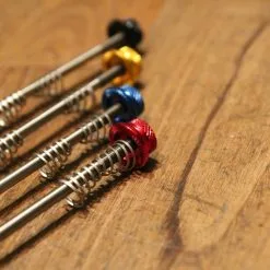 SMParts. SM-Parts Schnellspanner Mit Titanachse Und Carbonhebel - Set 10 SMParts. SM-Parts Schnellspanner Mit Titanachse Und Carbonhebel - Set -Ridea Verkäufe smp schnellspanner titan carbon 4