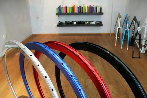 SMParts. SM-Parts SMP43 Hochprofil Aluminium Felge 28" 700c - Poliert 5 SMParts. SM-Parts SMP43 Hochprofil Aluminium Felge 28" 700c - Poliert – Bild 3