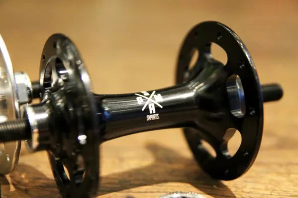 SMParts. SM-Parts Track Hochflansch Vorderradnabe 22 SMParts. SM-Parts Track Hochflansch Vorderradnabe – Bild 20