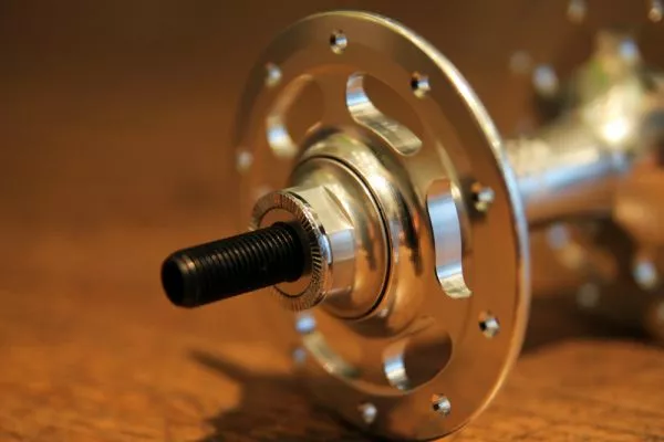 SMParts. SM-Parts Track Hochflansch Vorderradnabe 21 SMParts. SM-Parts Track Hochflansch Vorderradnabe – Bild 19