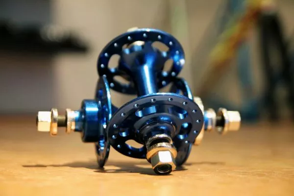 SMParts. SM-Parts Track Hochflansch Vorderradnabe 10 SMParts. SM-Parts Track Hochflansch Vorderradnabe – Bild 8