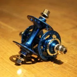 SMParts. SM-Parts Track Hochflansch Vorderradnabe 30 SMParts. SM-Parts Track Hochflansch Vorderradnabe -Ridea Verkäufe smp track hub blue 4