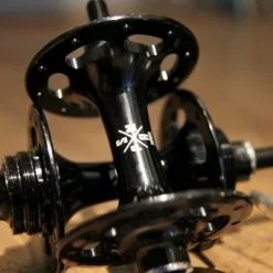 SMParts. SM-Parts Track Hochflansch Vorderradnabe 37 SMParts. SM-Parts Track Hochflansch Vorderradnabe -Ridea Verkäufe smp track set 9