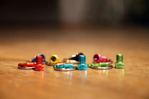 SMParts. SM-Parts Ventiladapter Mit Schlüsselring SV Auf AV 7 SMParts. SM-Parts Ventiladapter Mit Schlüsselring SV Auf AV – Bild 5