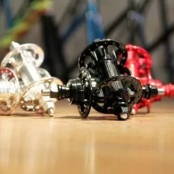 Spike Track Hochflansch Vorderradnabe 15 Spike Track Hochflansch Vorderradnabe -Ridea Verkäufe spike track hubs all