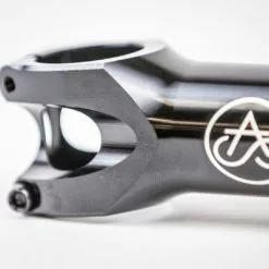 SwiftArt. Bolt CNC Vorbau 31.8mm -Ridea Verkäufe swiftart.bolt vorbau detail black 4