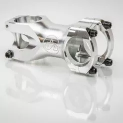 SwiftArt. Bolt CNC Vorbau 31.8mm -Ridea Verkäufe swiftart.bolt vorbau silver 70