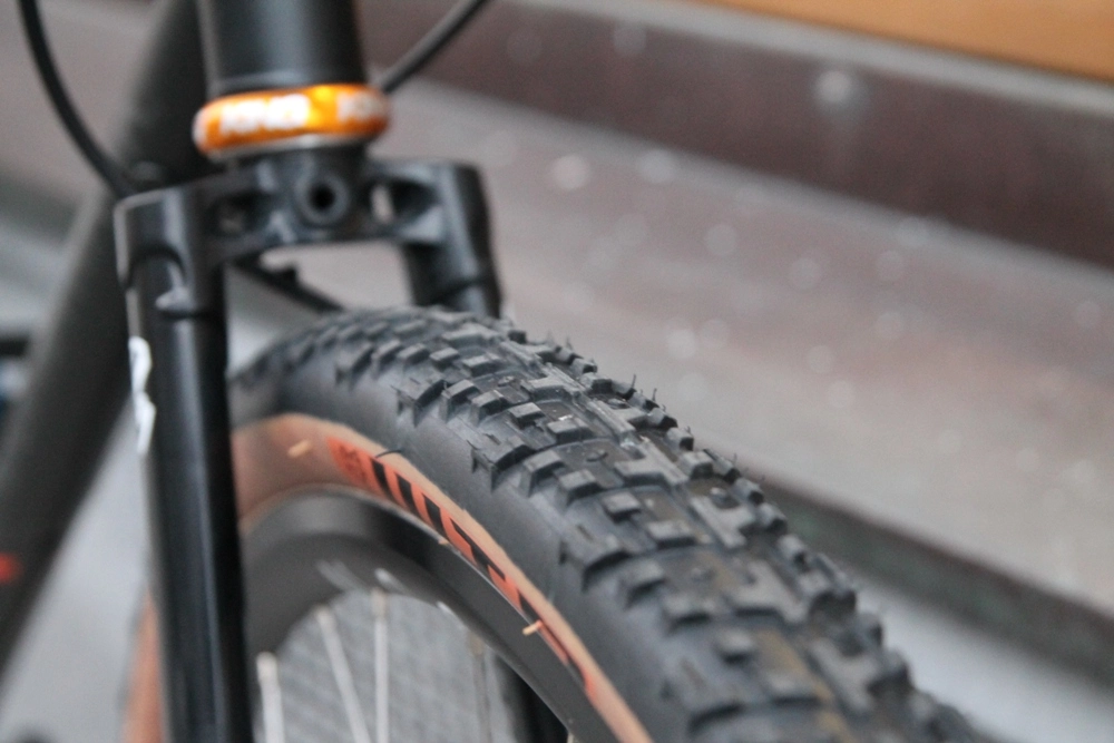 WTB Nano TCS Light Fast Rolling 700x40c - Schwarz/Braun 5 WTB Nano TCS Light Fast Rolling 700x40c - Schwarz/Braun – Bild 3